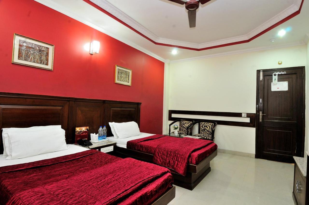 Hotel Maharaja Residency Джаландхар Экстерьер фото