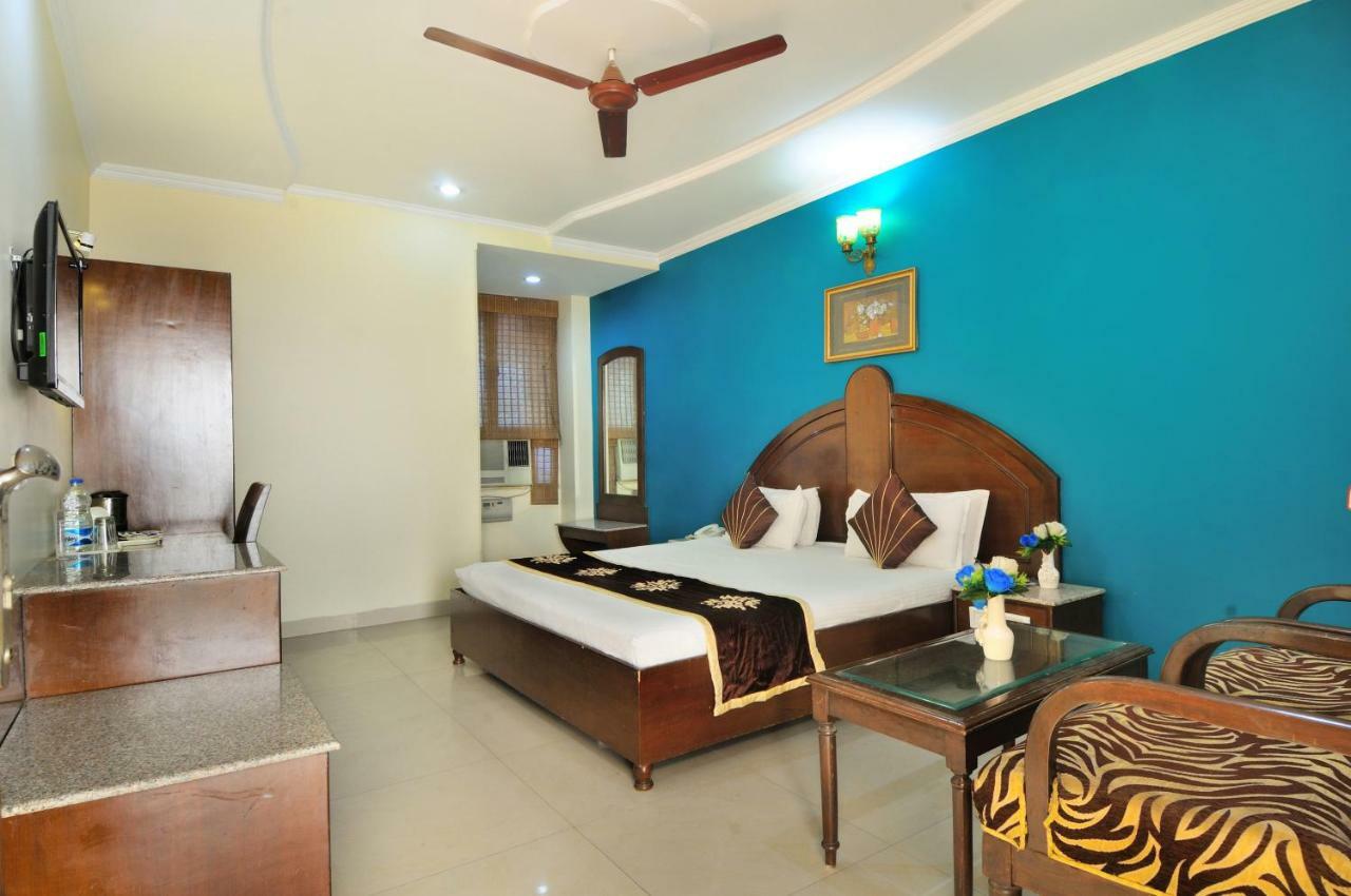 Hotel Maharaja Residency Джаландхар Экстерьер фото