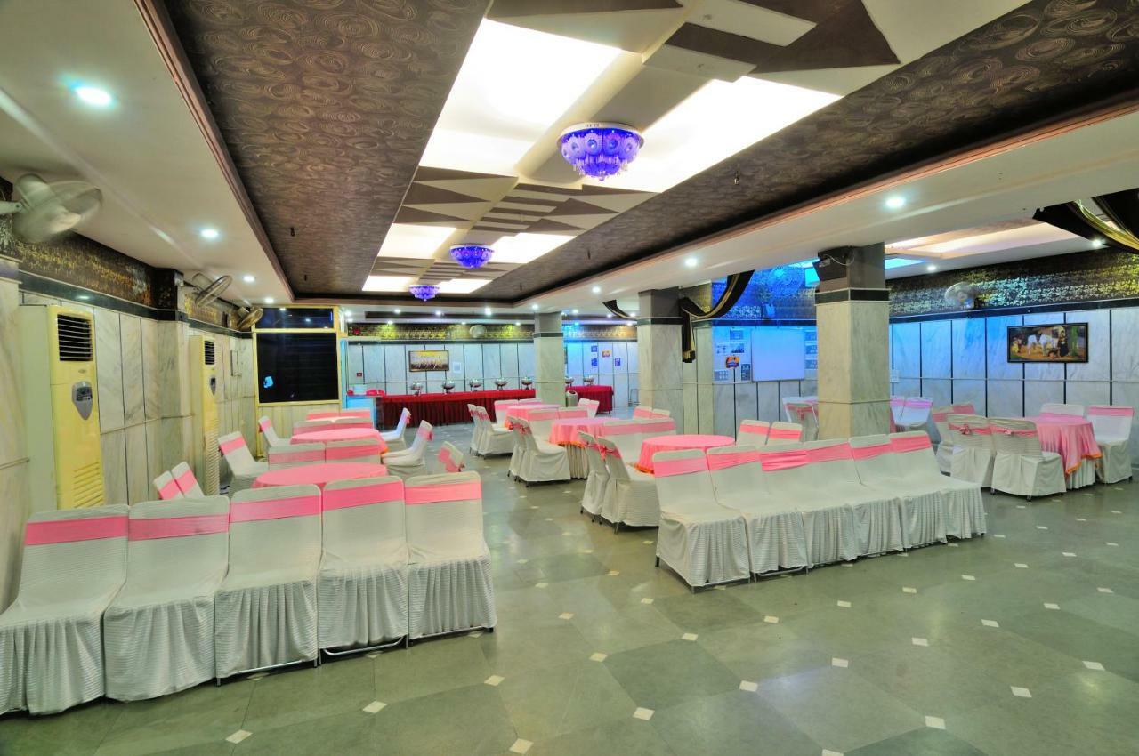 Hotel Maharaja Residency Джаландхар Экстерьер фото