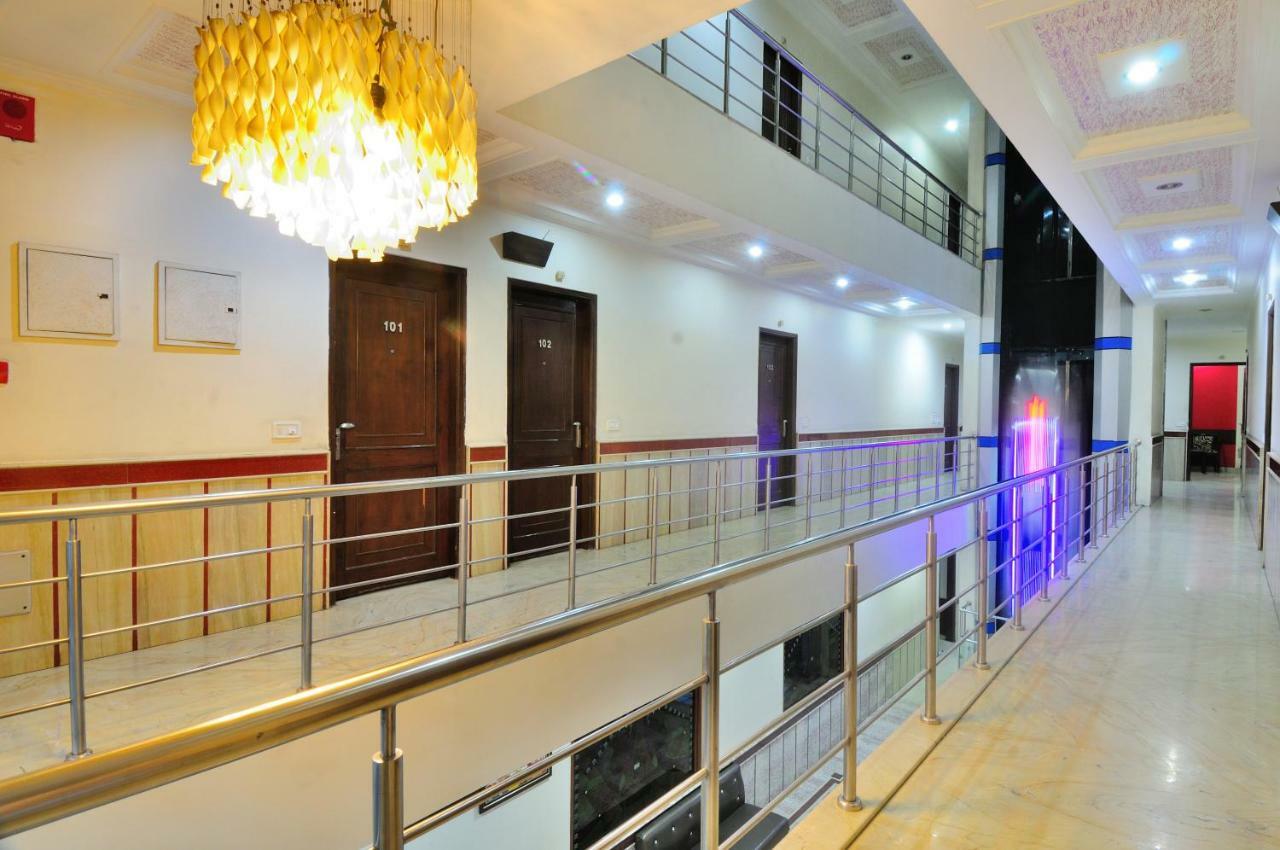 Hotel Maharaja Residency Джаландхар Экстерьер фото