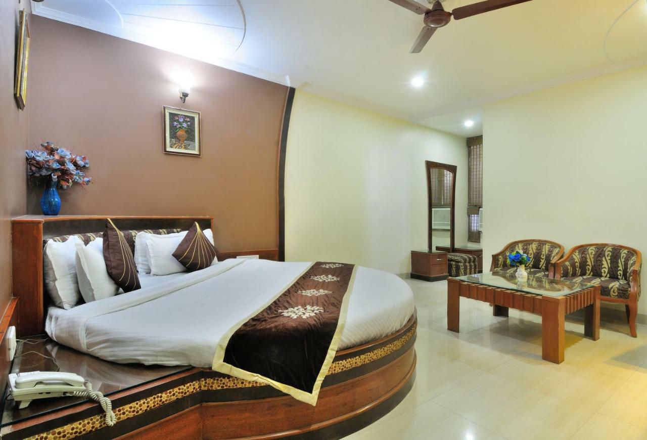 Hotel Maharaja Residency Джаландхар Экстерьер фото